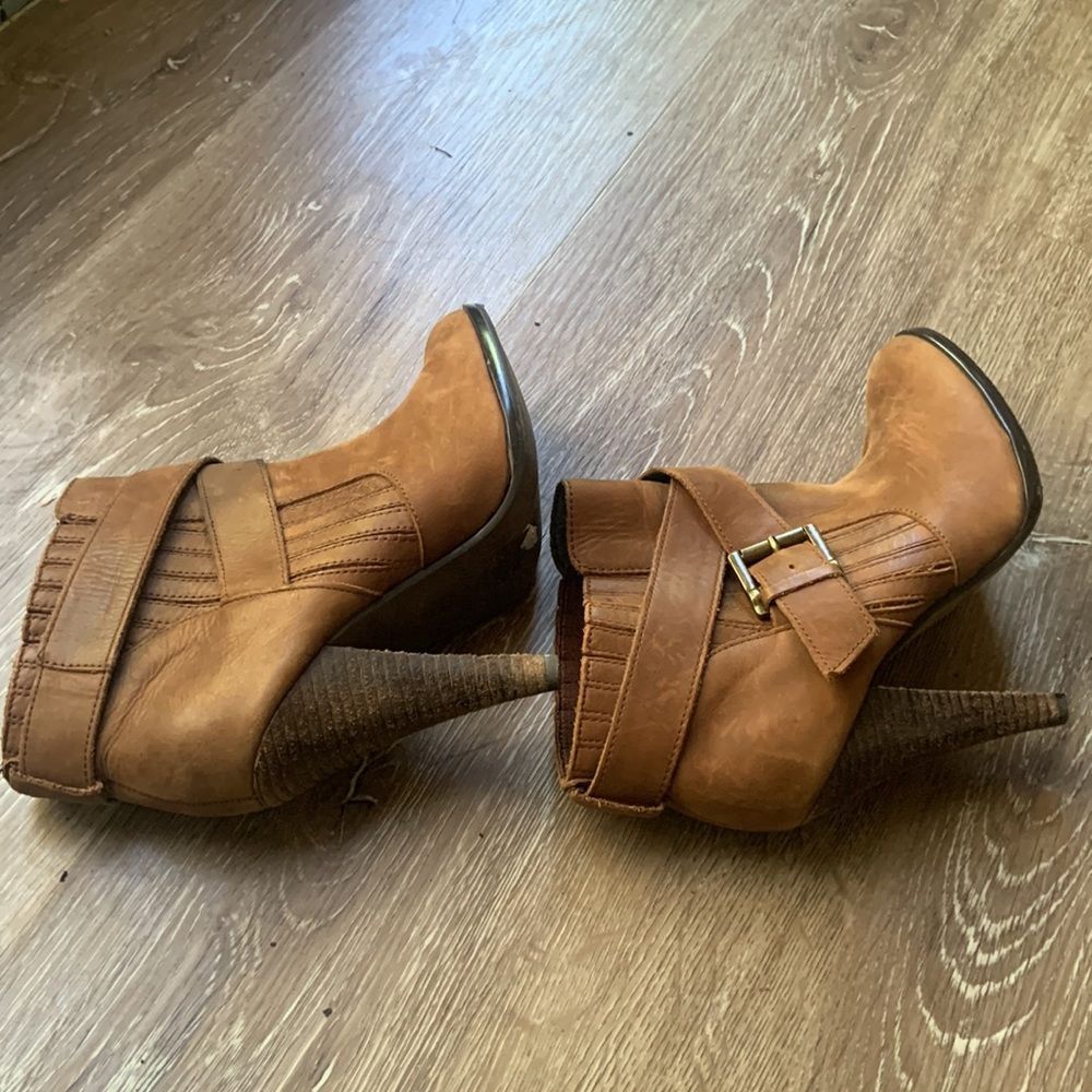 SOLD! Aldo pull on booties size 37 preloved ❤️ - Picture 6 of 16